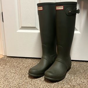 EUC, Olive Green Talk Hunter Rain Boots